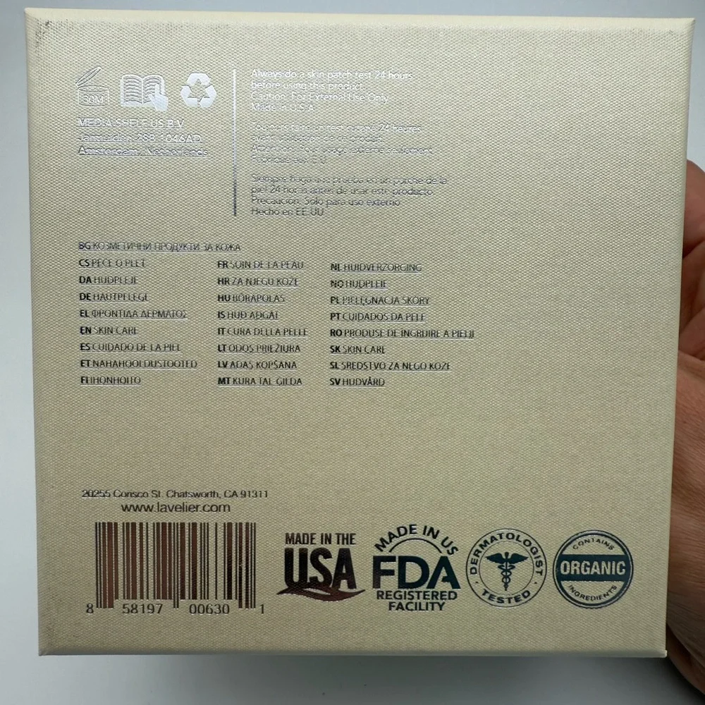 Lavelier Intensive Facial Peel - Skin Rejuvenating Treatment - Picture 3 of 5